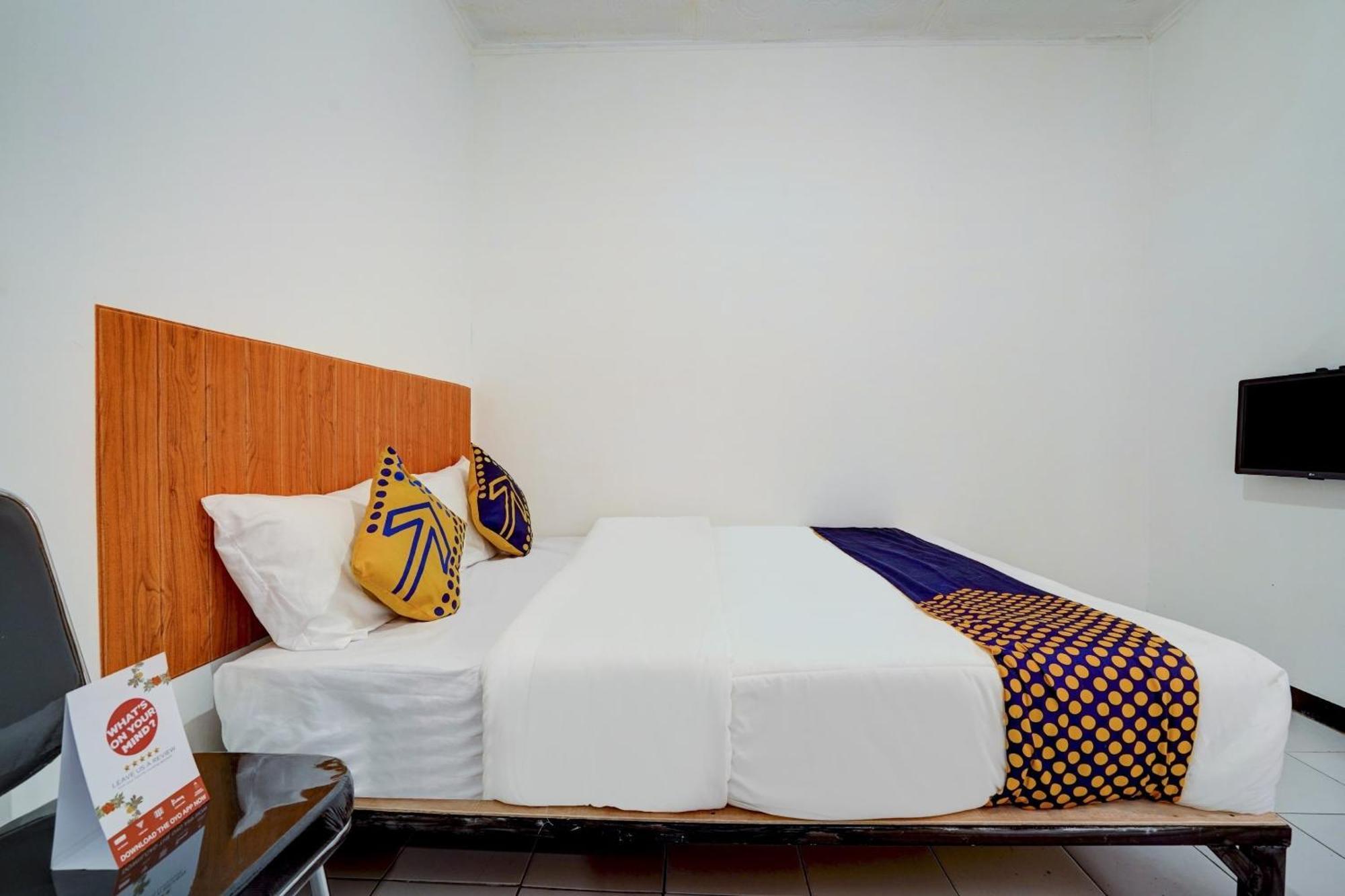 สปอต ออน 90200 พอนด์ก ซาบารายา ซีลีนยี Hotel Cileunyi ภายนอก รูปภาพ